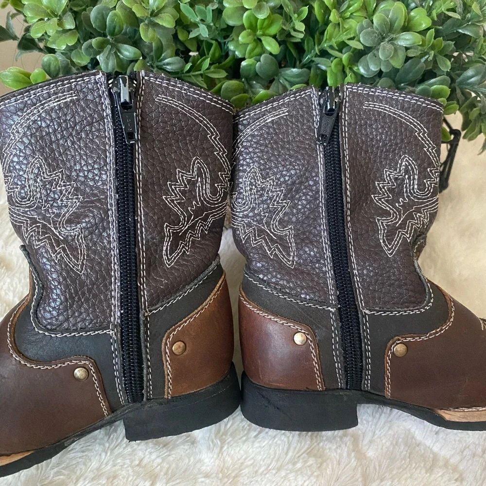Carreta charming dark